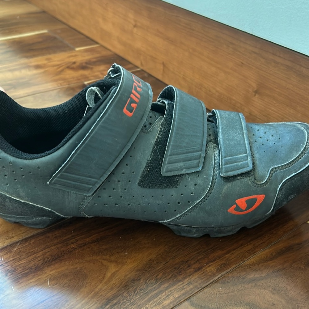 giro biking shoes